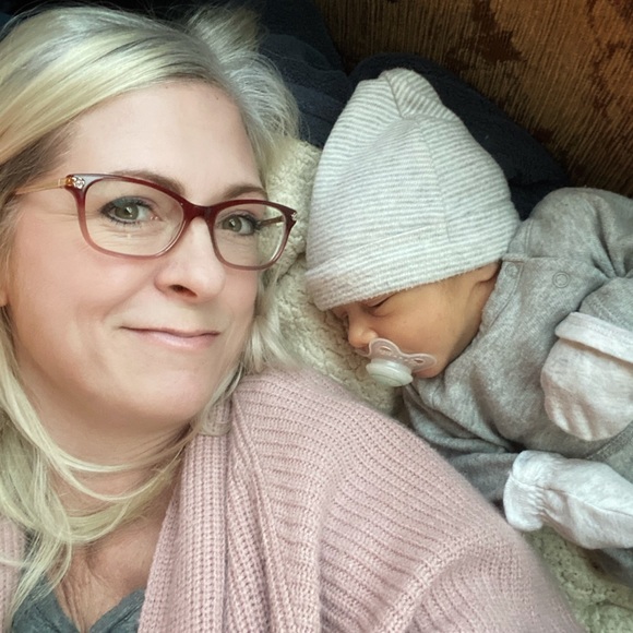 Meet your Posher, Suz - Picture 2 of 9